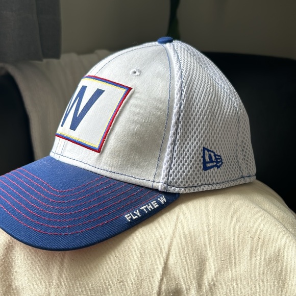 New Era Chicago Cubs World Series Champions Ballcap - Picture 4 of 5